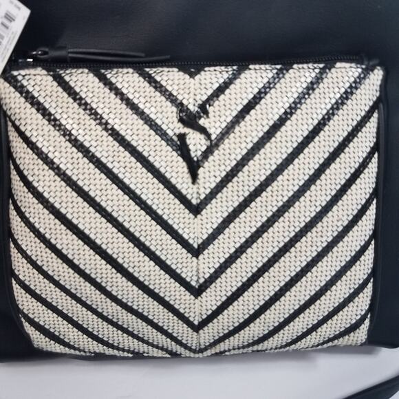 Simply Vera Wang Crossbody Purse Black White Stripes w/ Chain Accent Strap - Picture 2 of 8
